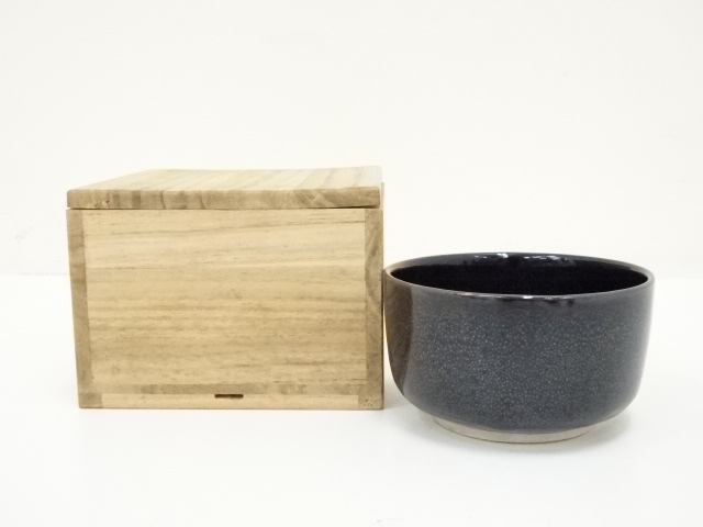 JAPANESE TEA CEREMONY / TEA CHAWAN / SILVERY SPOTS / ARTISAN WORK